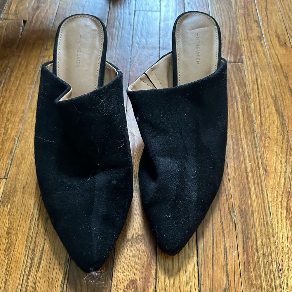 14th & Union Black Mule Heels